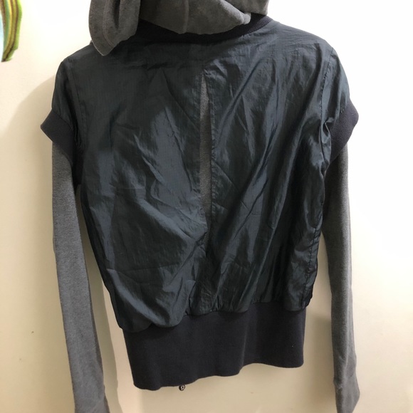 Lululemon jacket with hood - Picture 2 of 8